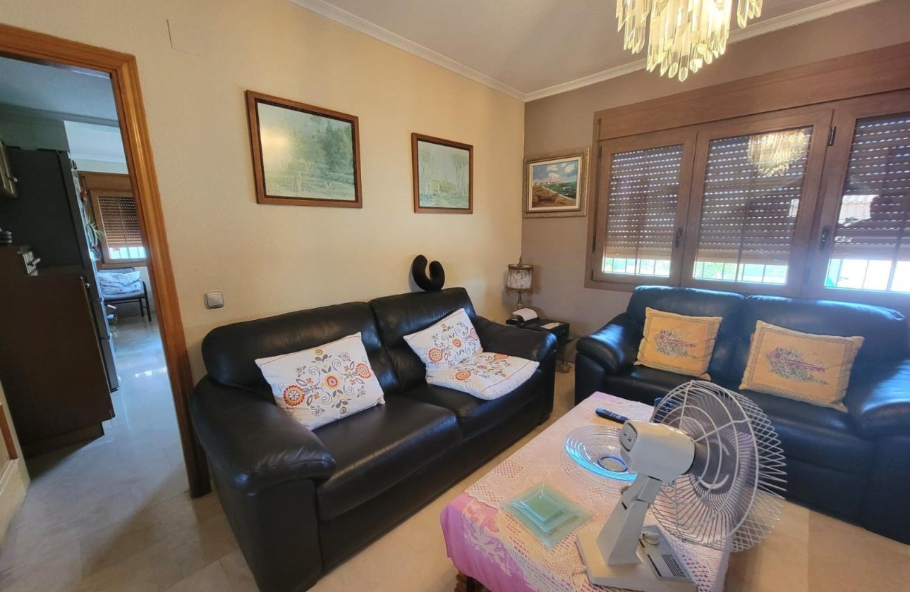 Resale - Villa - Torrevieja - Aguas Nuevas