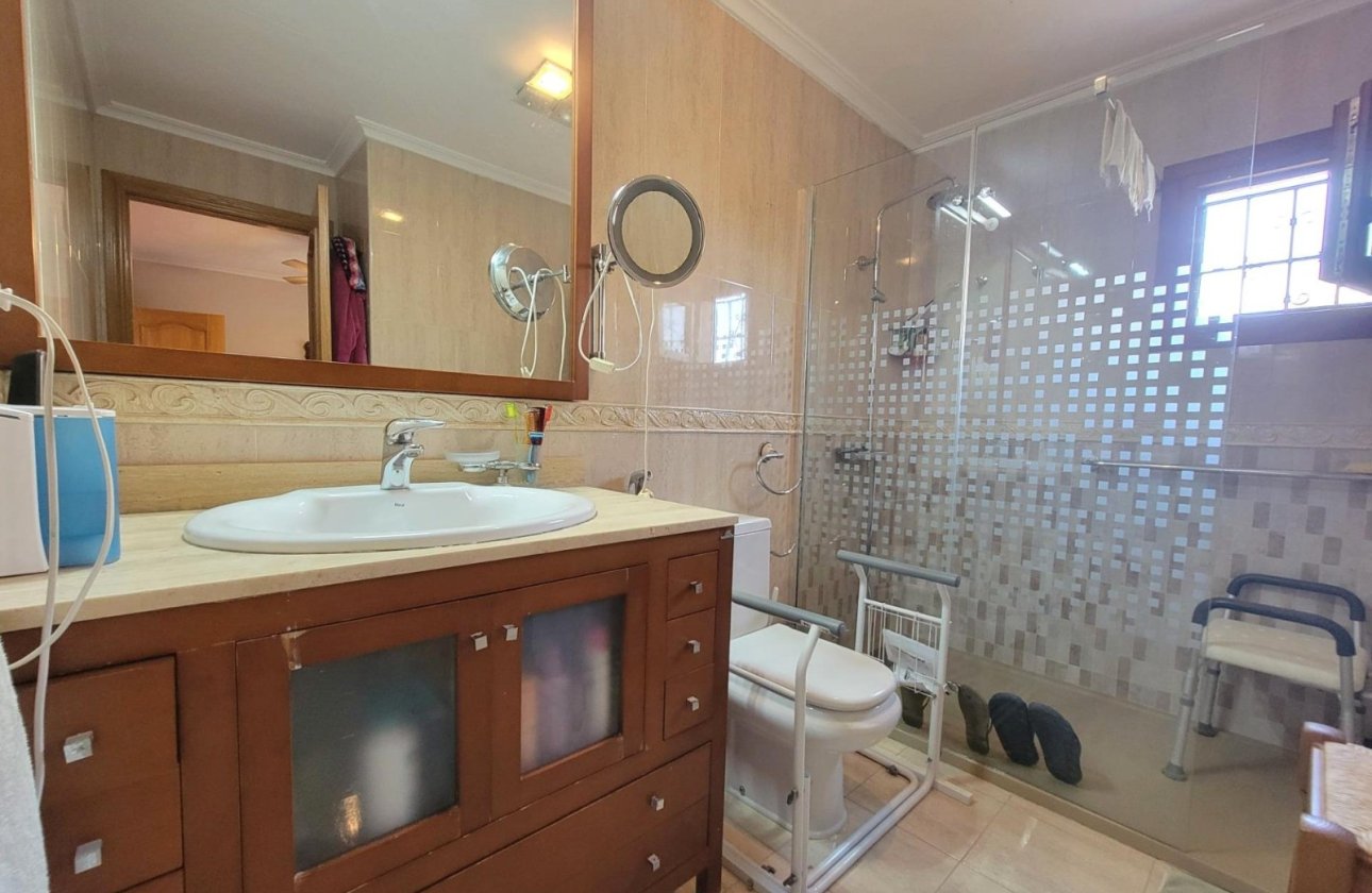 Resale - Villa - Torrevieja - Aguas Nuevas