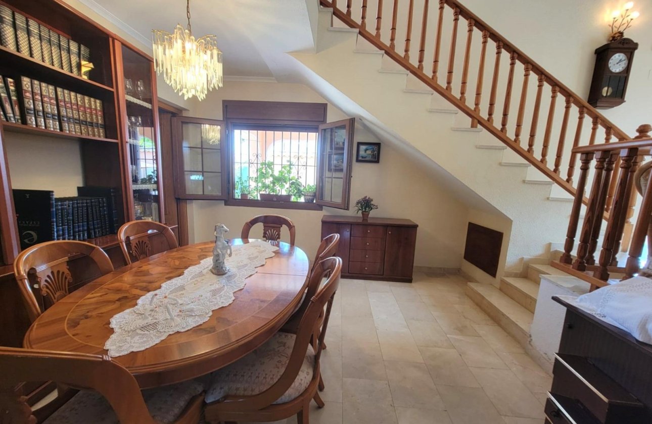 Resale - Villa - Torrevieja - Aguas Nuevas