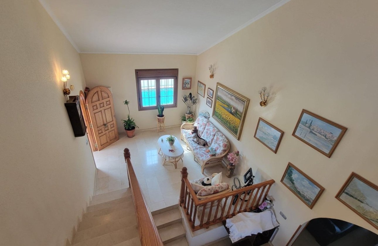 Resale - Villa - Torrevieja - Aguas Nuevas