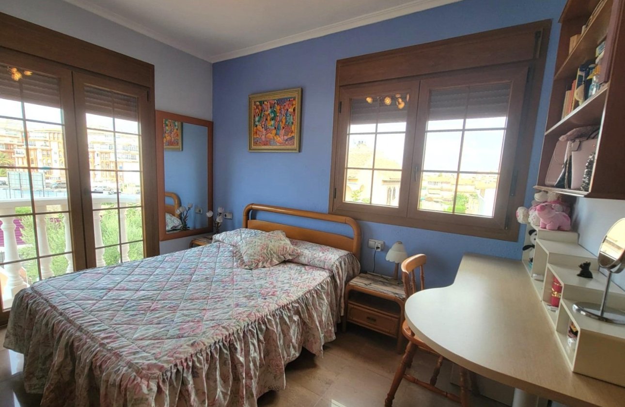 Resale - Villa - Torrevieja - Aguas Nuevas