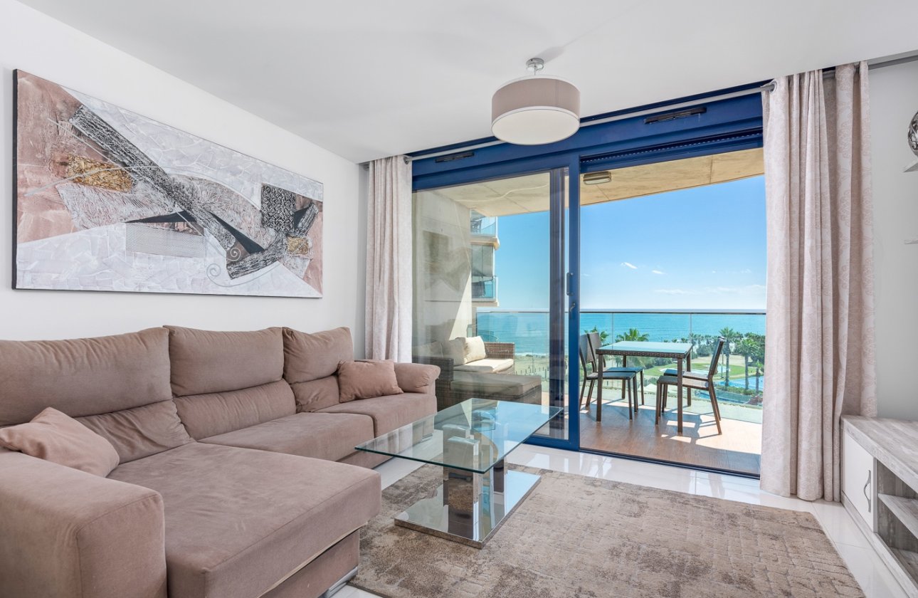 Resale - Apartment / flat - Torrevieja - Punta Prima