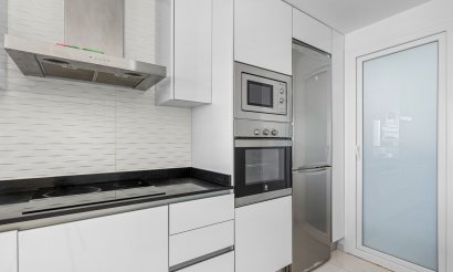 Resale - Apartment / flat - Torrevieja - Punta Prima