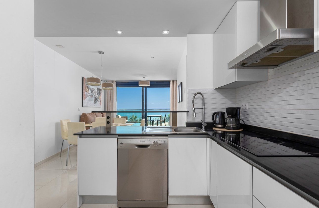 Resale - Apartment / flat - Torrevieja - Punta Prima