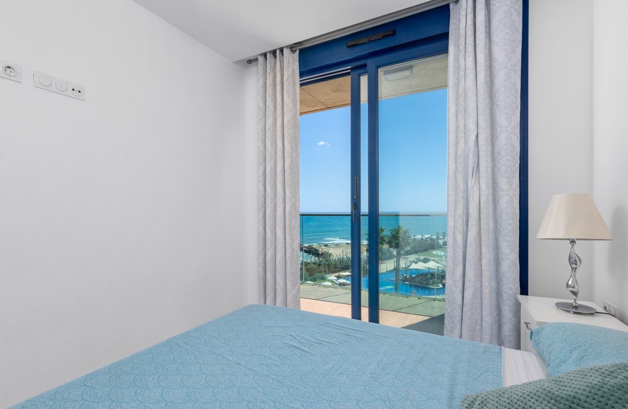 Resale - Apartment / flat - Torrevieja - Punta Prima