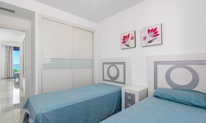 Resale - Apartment / flat - Torrevieja - Punta Prima