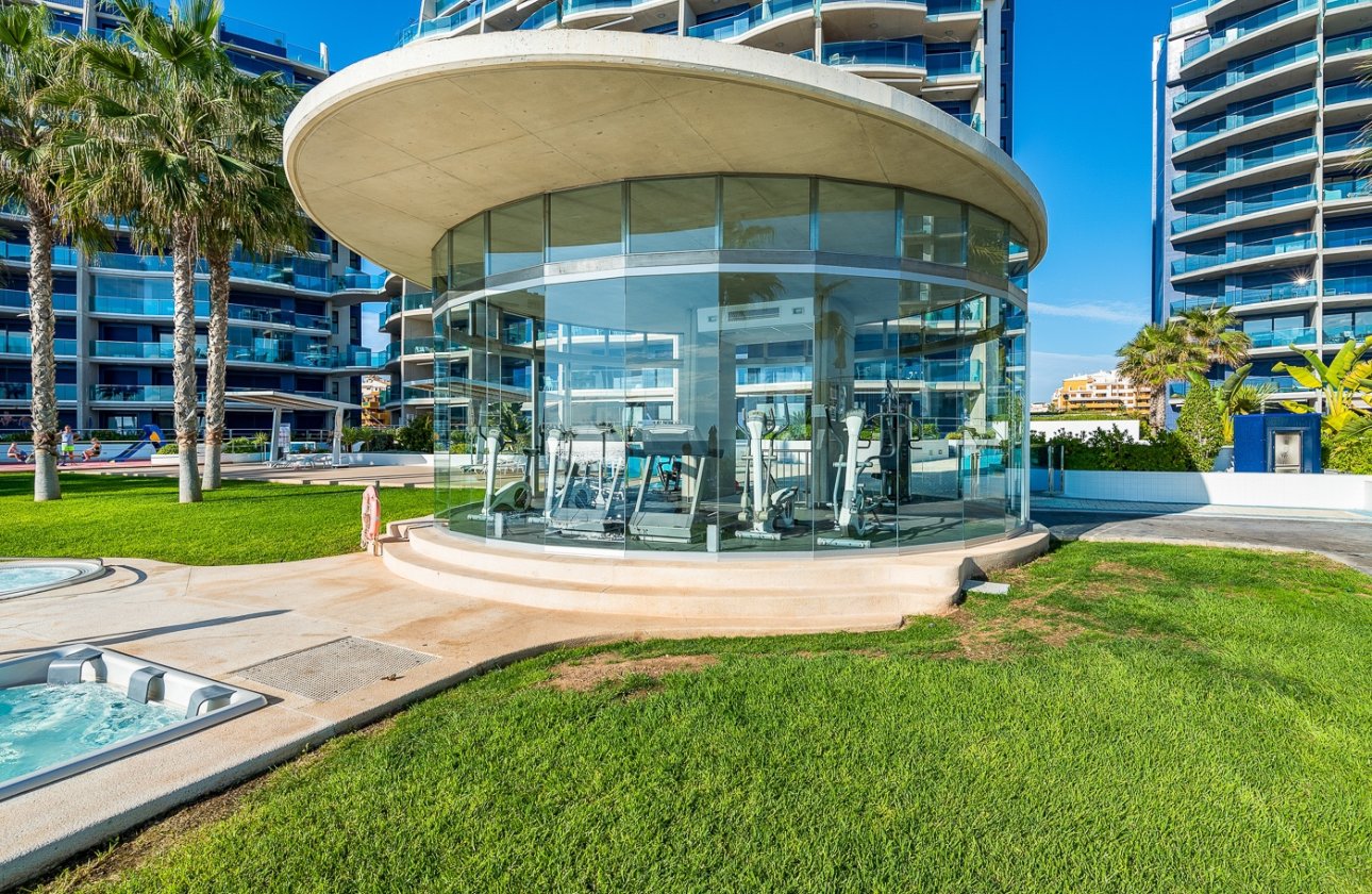 Resale - Apartment / flat - Torrevieja - Punta Prima