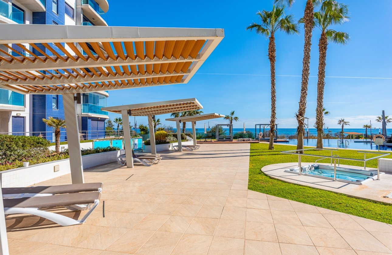 Resale - Apartment / flat - Torrevieja - Punta Prima