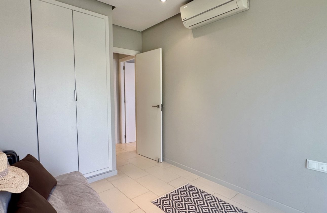 Resale - Apartment / flat - Orihuela Costa - Villamartín