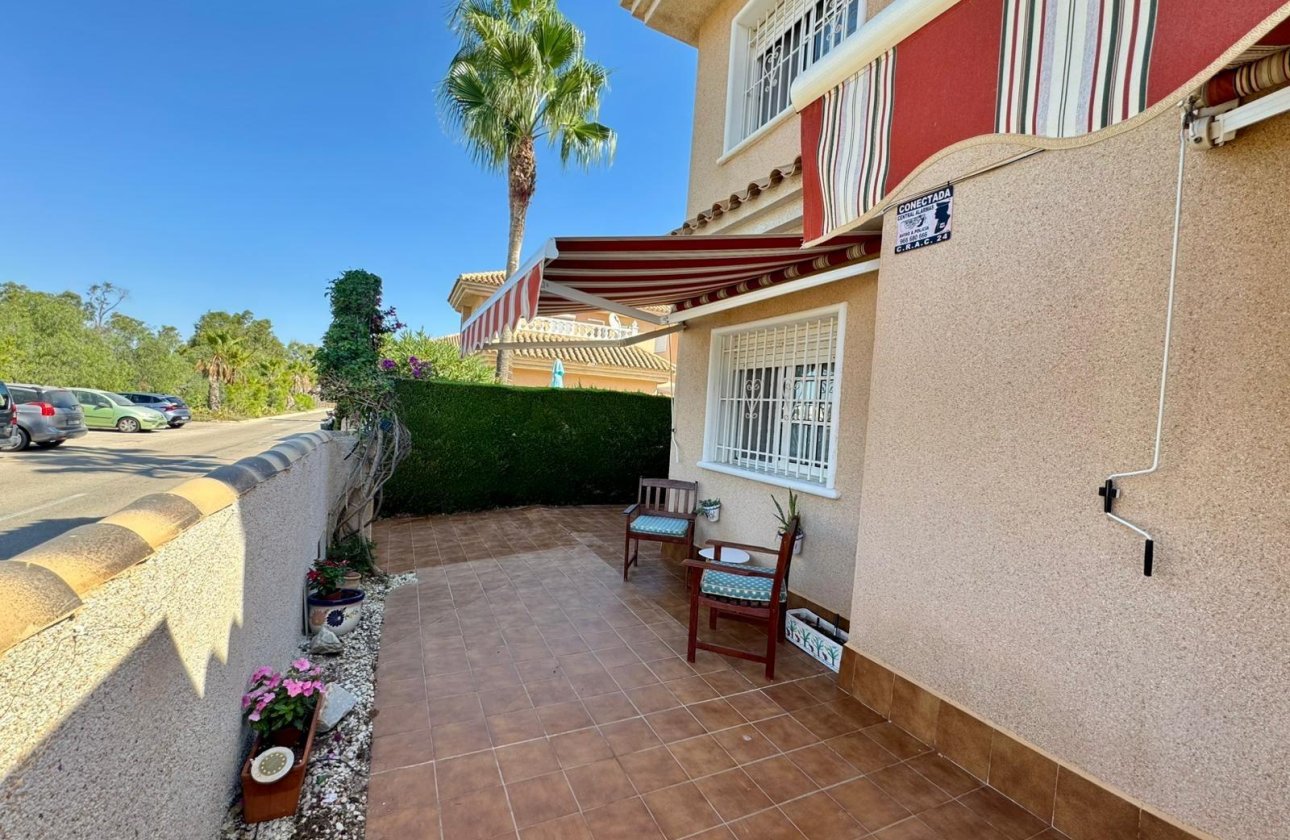 Resale - Villa - Torrevieja - Los altos