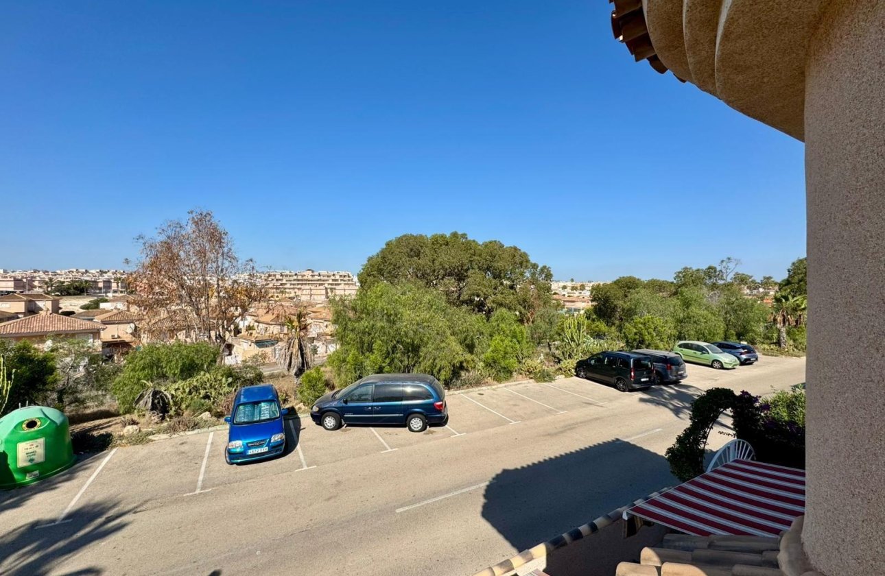 Resale - Villa - Torrevieja - Los altos