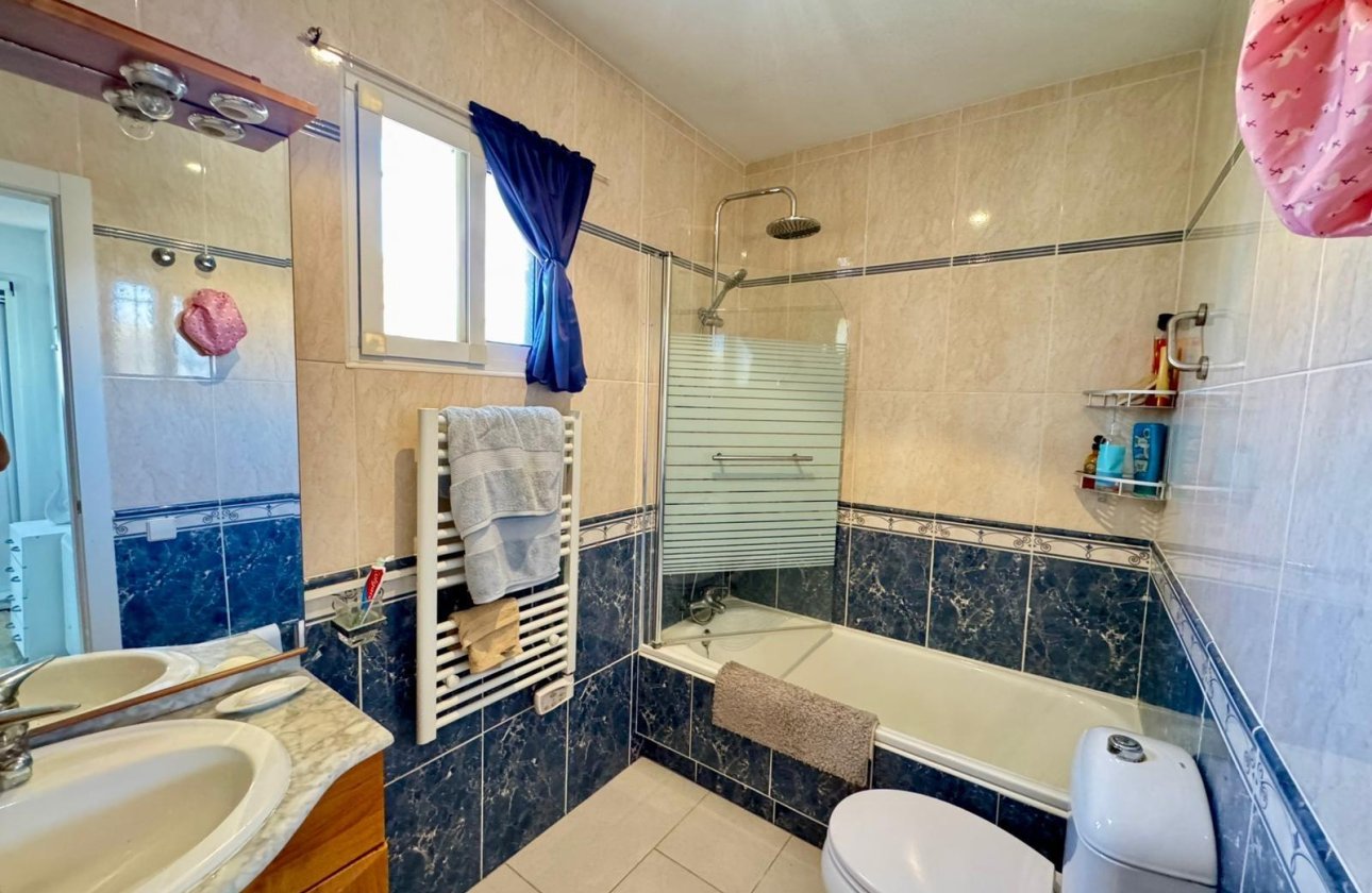 Resale - Villa - Torrevieja - Los altos