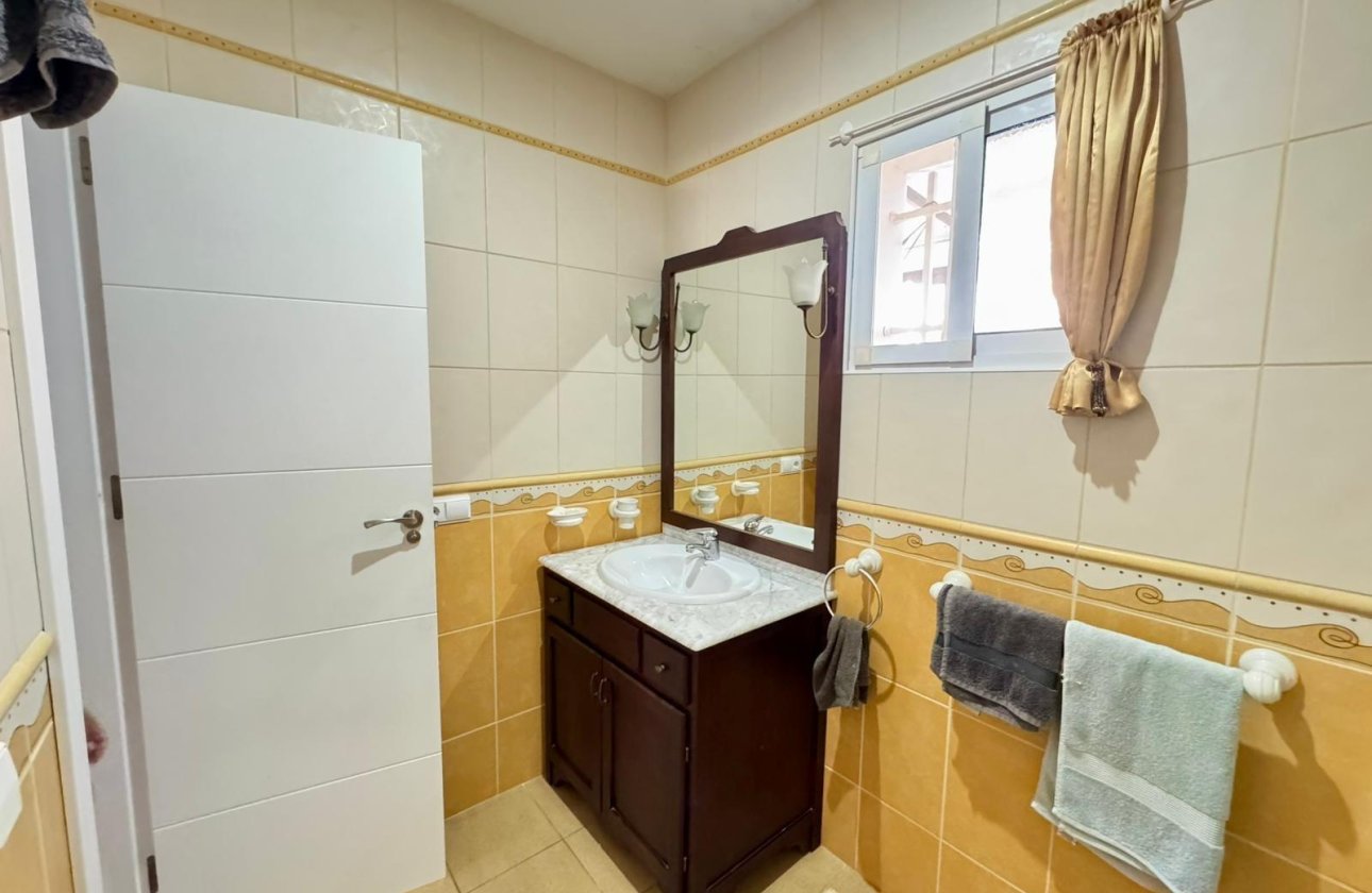 Resale - Villa - Torrevieja - Los altos