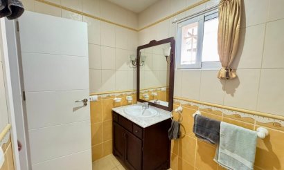 Resale - Villa - Torrevieja - Los altos