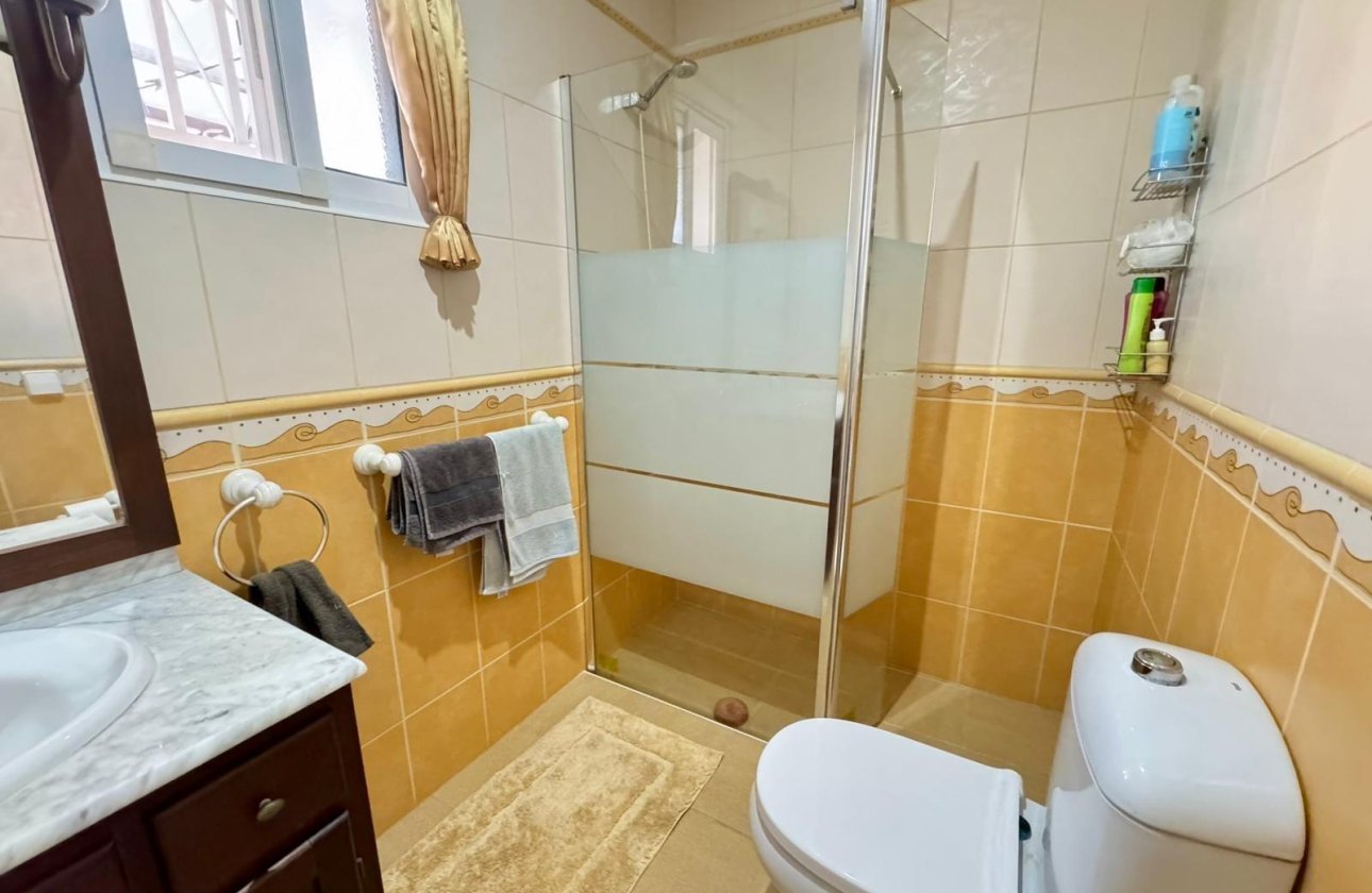 Resale - Villa - Torrevieja - Los altos