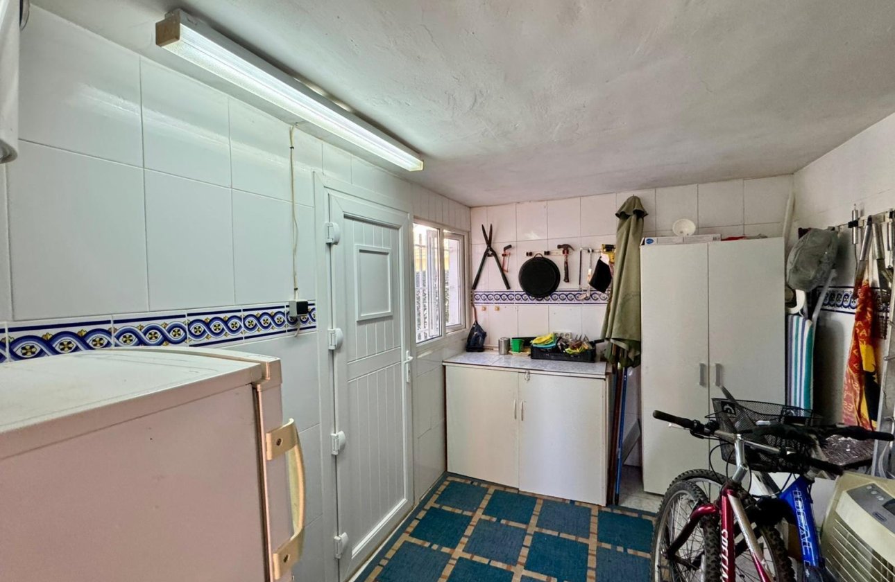 Resale - Villa - Torrevieja - Los altos