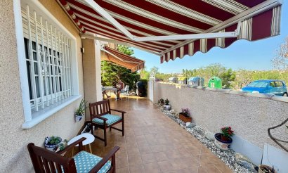 Resale - Villa - Torrevieja - Los altos