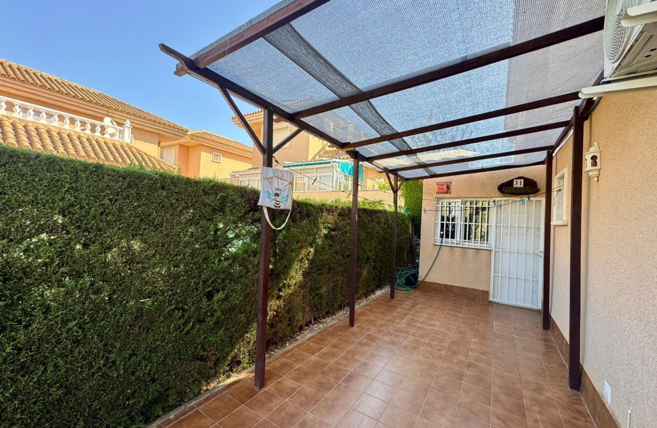Resale - Villa - Torrevieja - Los altos
