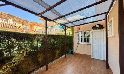 Resale - Villa - Torrevieja - Los altos