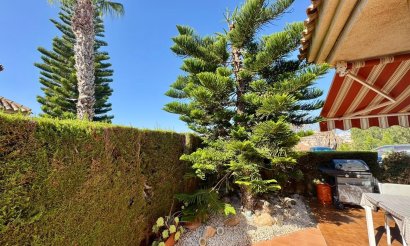 Resale - Villa - Torrevieja - Los altos