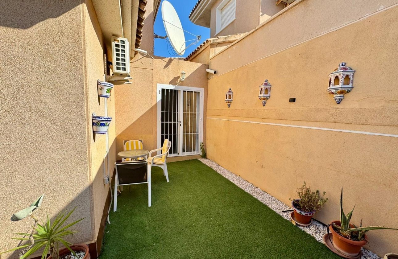 Resale - Villa - Torrevieja - Los altos