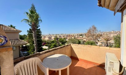 Resale - Villa - Torrevieja - Los altos