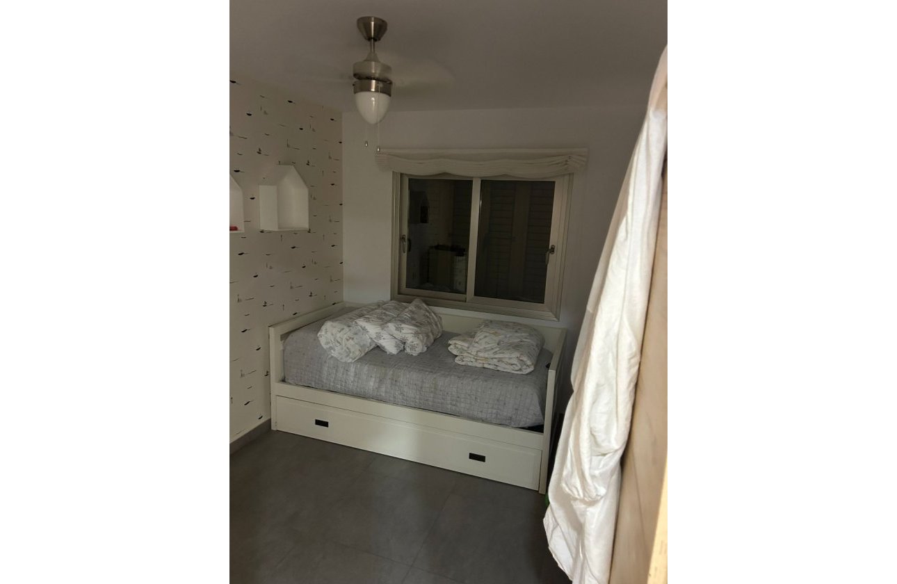 Resale - Apartment / flat - Cabo Roig