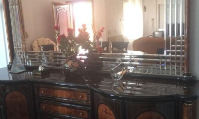 Resale - Villa - Torrevieja