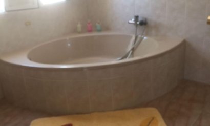 Resale - Villa - Torrevieja