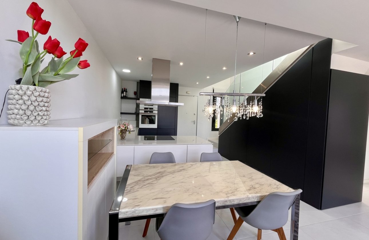 Resale - Villa - Los Dolses