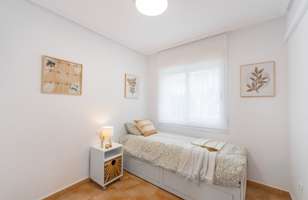 Resale - Bungalow - Orihuela Costa - Villamartin