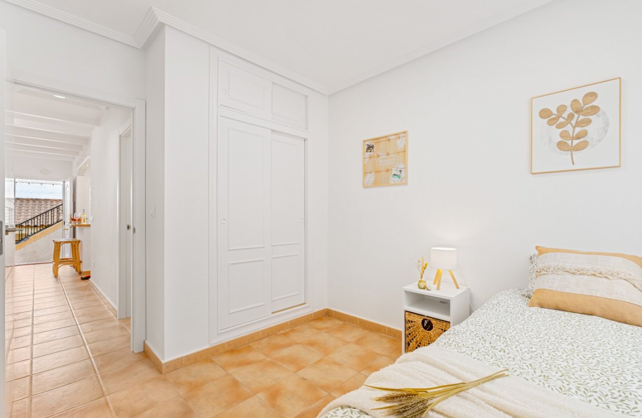 Resale - Bungalow - Orihuela Costa - Villamartin