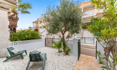 Resale - Bungalow - Orihuela Costa - Villamartin