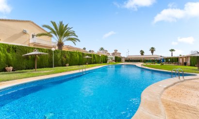 Resale - Bungalow - Orihuela Costa - Villamartin