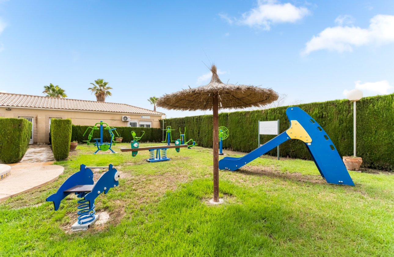 Resale - Bungalow - Orihuela Costa - Villamartin